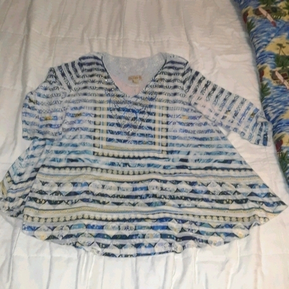 LIVE And Let Live Embellished Top Size Extra Large - Picture 1 of 7